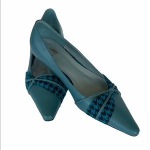 NWOT EA Leather pumps!